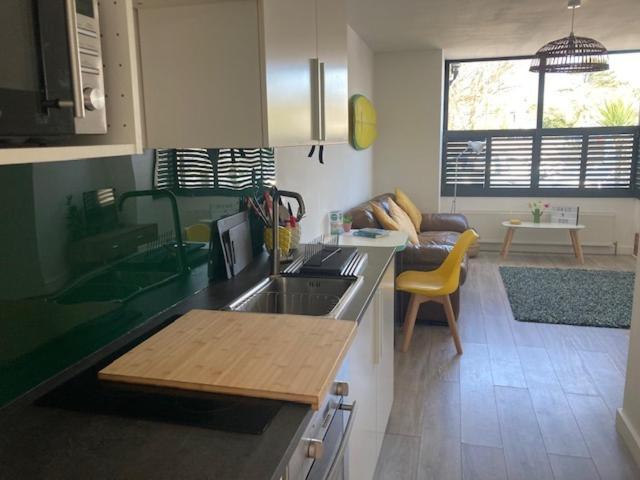 The Salt Box- Lovely Refurbished Annexe, Free Parking, Walk To Porth Beach. Saint Columb Minor Eksteriør bilde