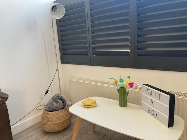 The Salt Box- Lovely Refurbished Annexe, Free Parking, Walk To Porth Beach. Saint Columb Minor Eksteriør bilde